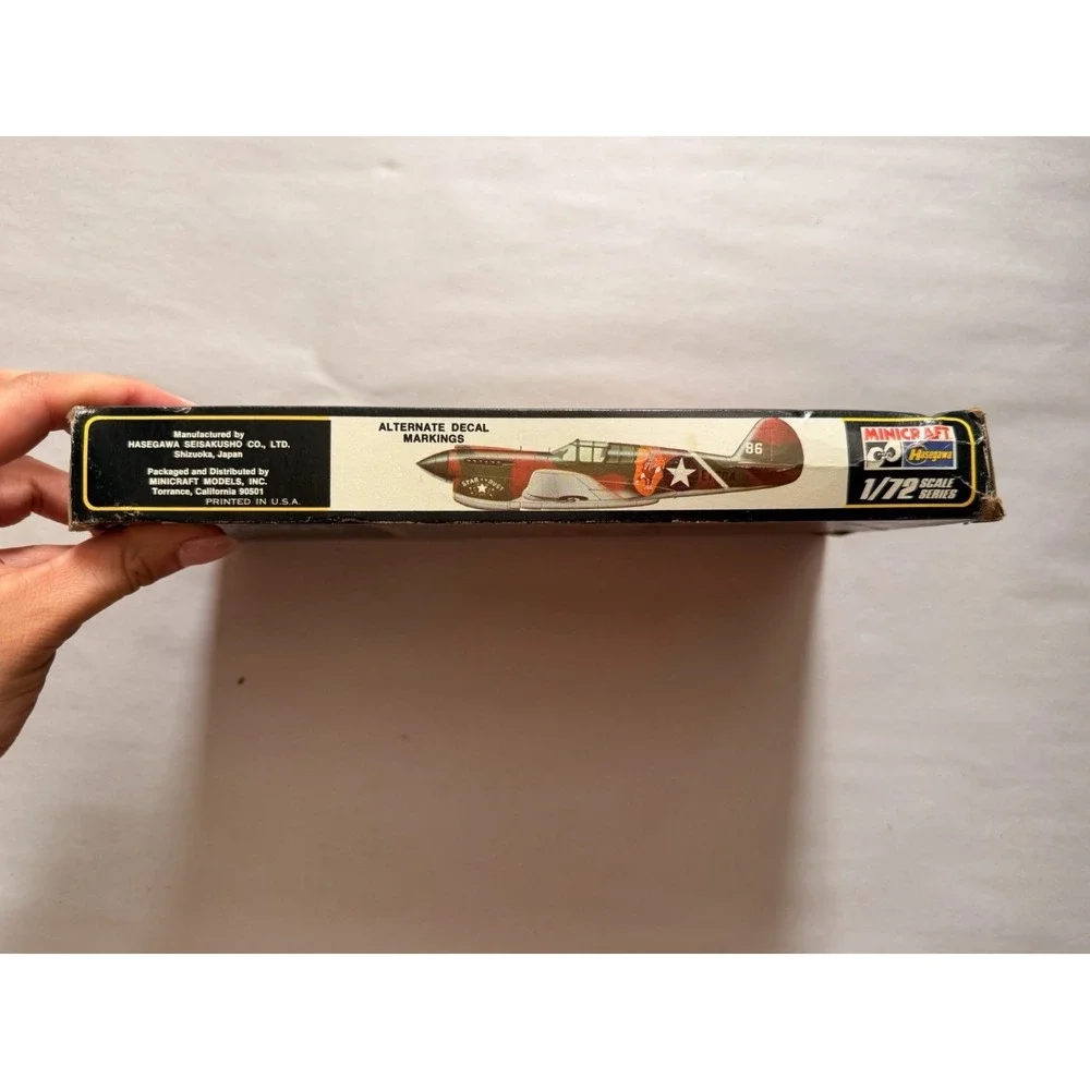 Vintage Minicraft Hasegawa 1/72 Curtiss Kitty Hawk Mk.1A Model Kit No. 114 Open